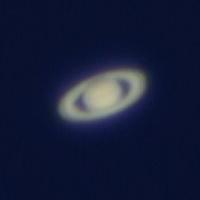 Summenbild des Saturn aus ca. 200 Einzelbildern<br>
Webcam ToUCam Pro<br>
Belichtungszeit 1/25 s<br>
Coude-Refraktor 150/2250<br>